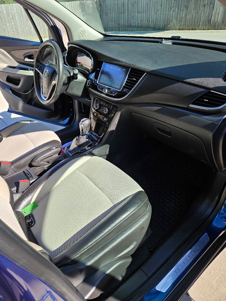 Used 2020 Buick Encore Preferred image 12