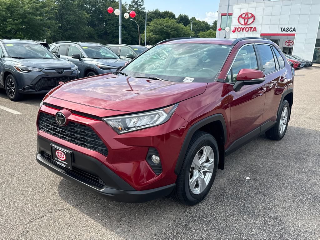 Used 2020 Toyota RAV4 XLE w/ Convenience Package AWD/4WD image 4