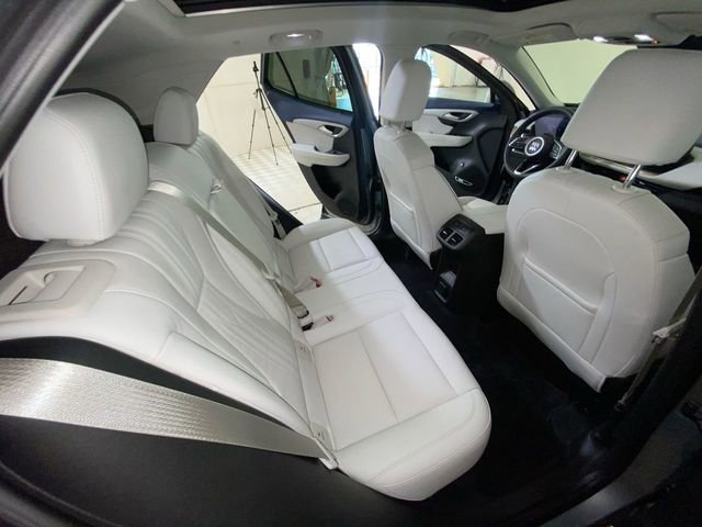 Used 2025 Buick Envision Avenir AWD/4WD image 32