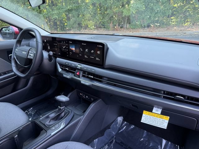 Used 2025 Kia K4 EX FWD image 32