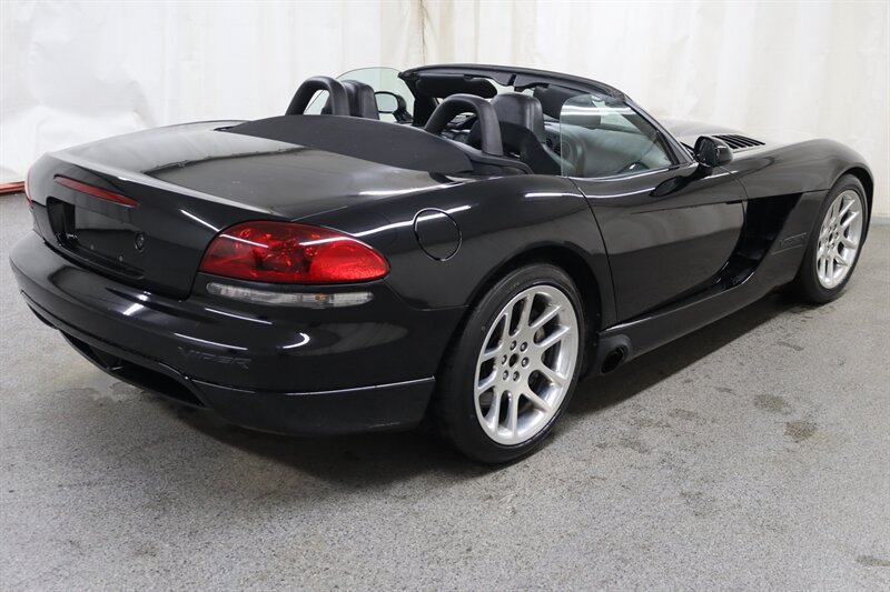 Used 2003 Dodge Viper SRT-10 RWD image 12