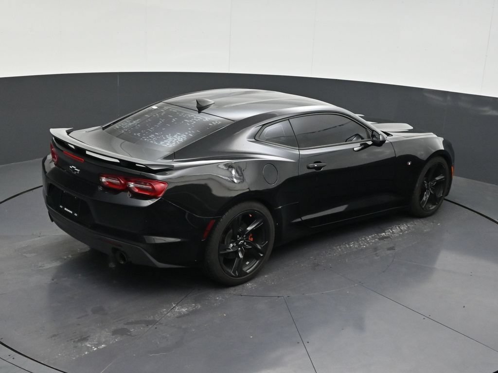 Used 2020 Chevrolet Camaro LT RWD image 19