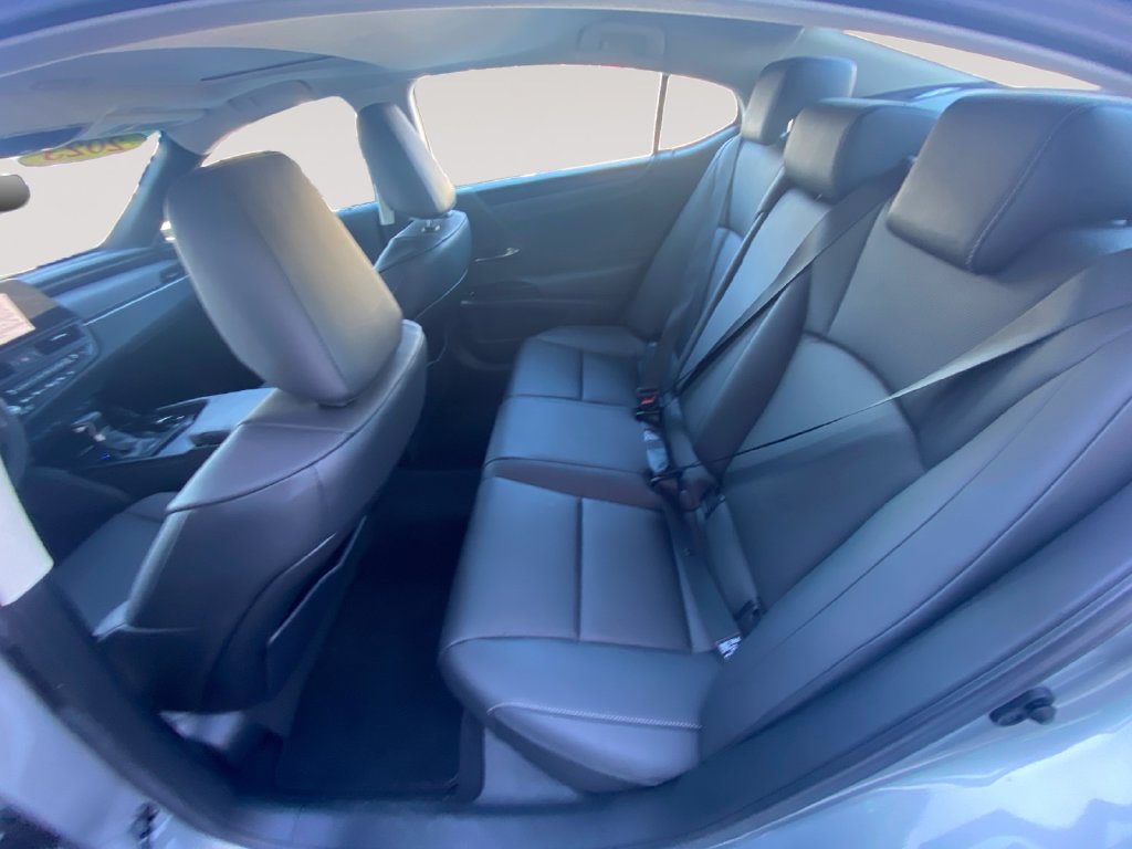 Used 2023 Lexus ES 350 w/ Premium Package FWD image 13
