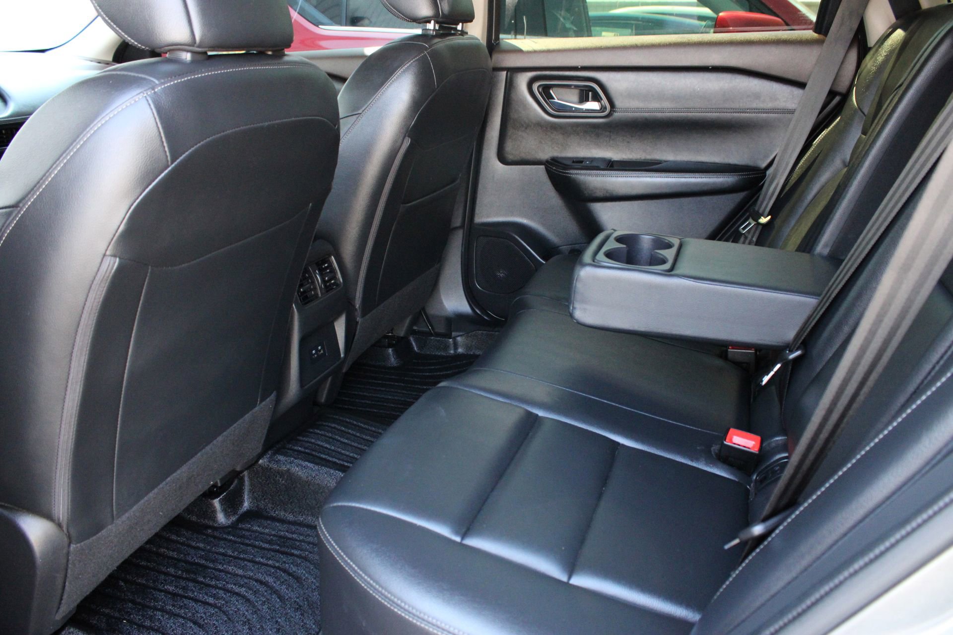 Used 2023 Nissan Rogue SL FWD image 18