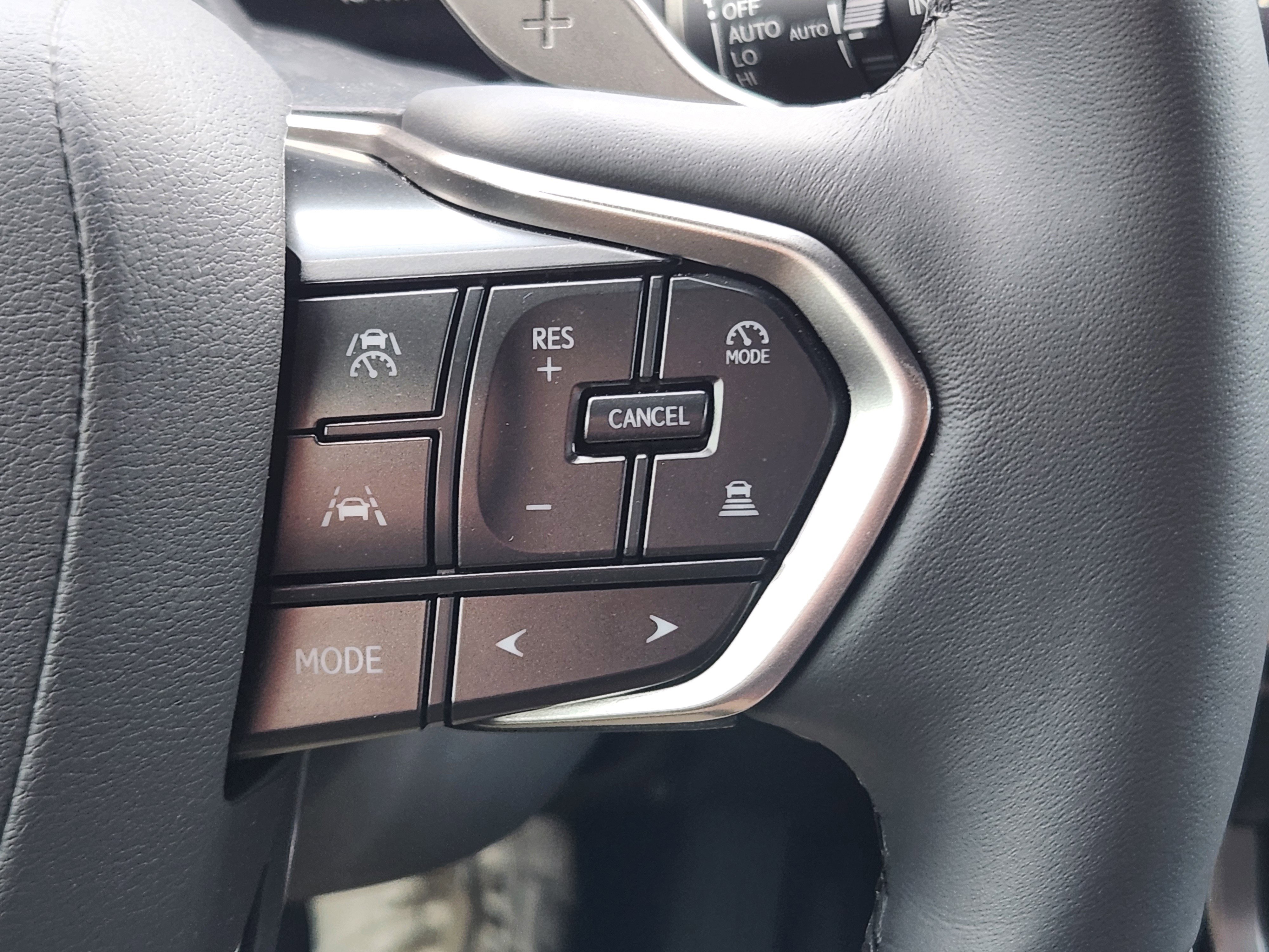 Used 2025 Lexus RX 350h w/ Convenience Package image 32