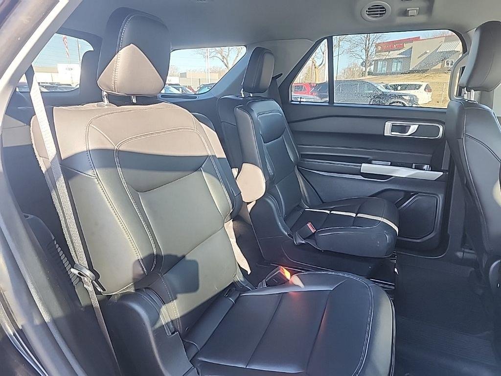 Certified 2023 Ford Explorer XLT w/ Equipment Group 202A image 7
