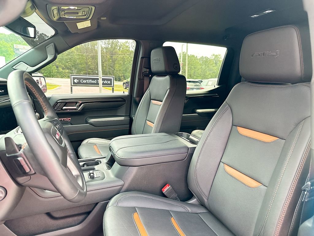 Used 2023 GMC Sierra 1500 AT4 w/ AT4 Premium Package AWD/4WD image 8