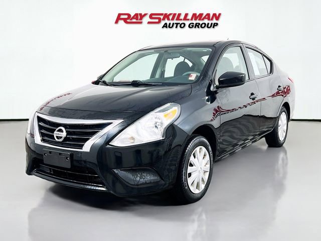 Used 2017 Nissan Versa S FWD image 3