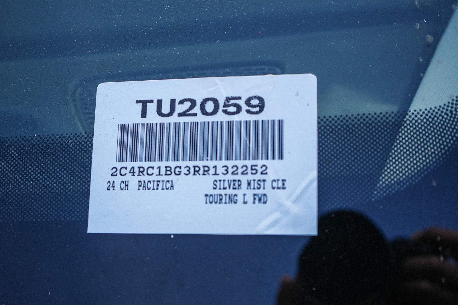 Used 2024 Chrysler Pacifica Touring-L image 28