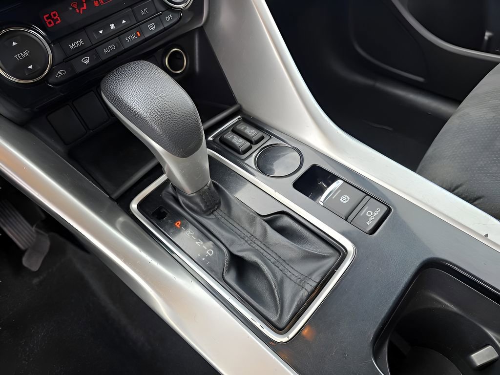 Used 2022 Mitsubishi Eclipse Cross SE image 19