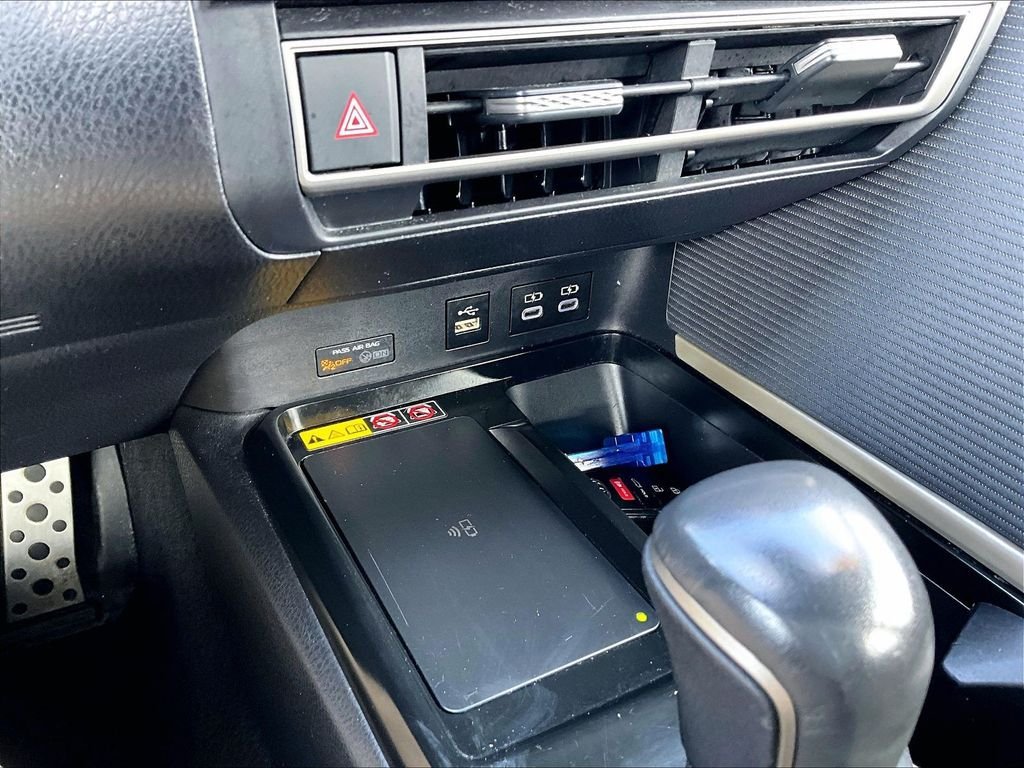 Used 2025 Toyota Camry SE FWD image 25