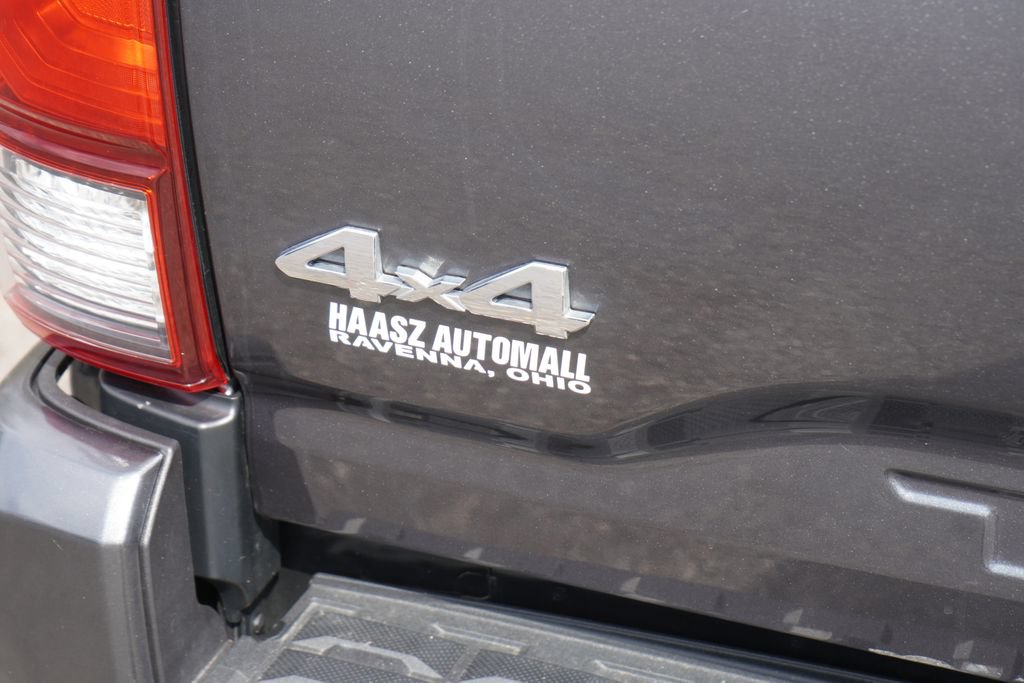 Used 2023 Toyota Tacoma SR AWD/4WD image 7