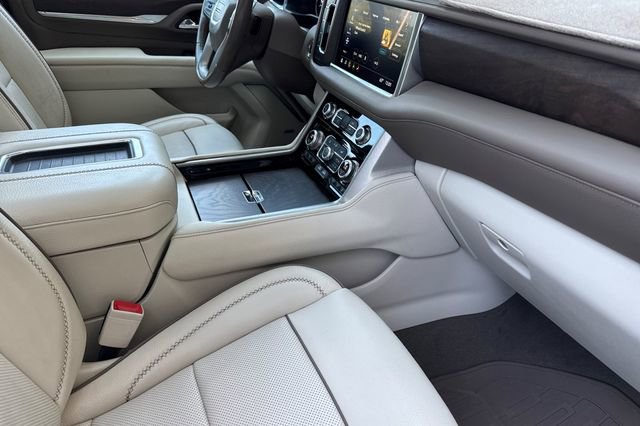 Used 2021 GMC Yukon Denali w/ Denali Ultimate Package AWD/4WD image 20