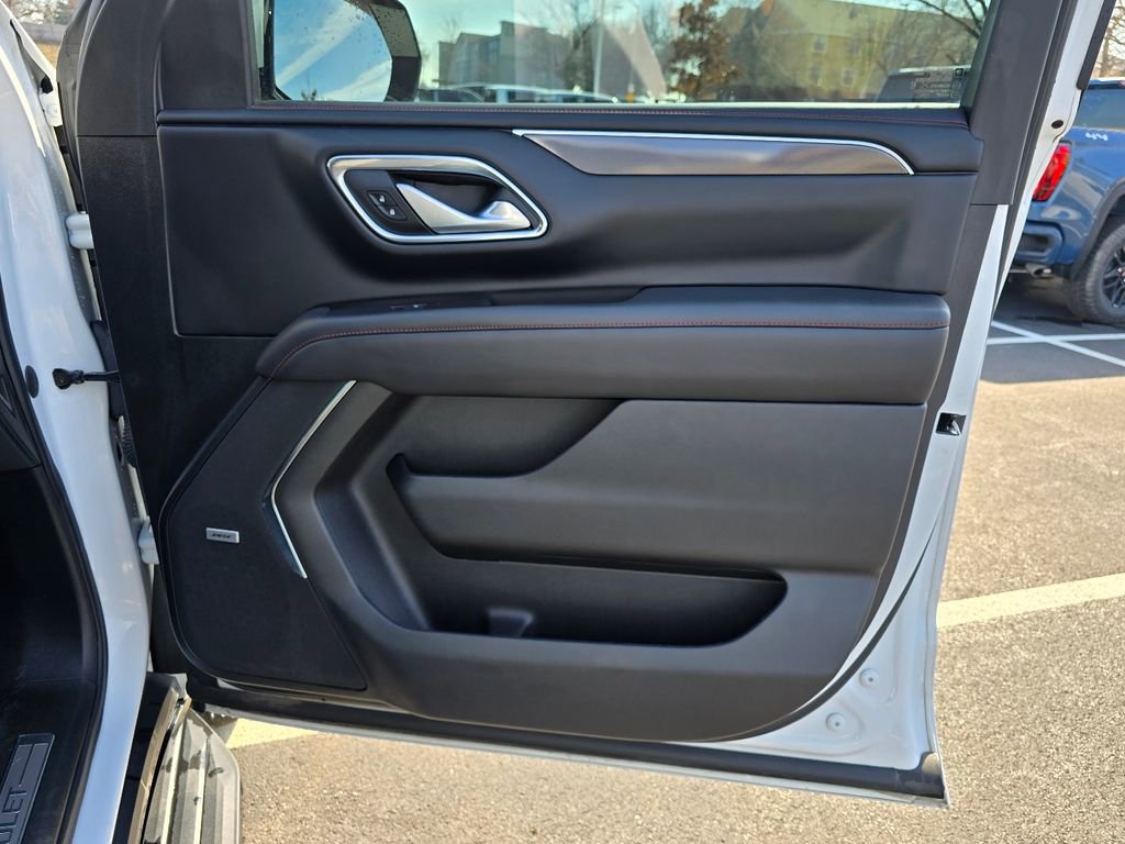 Used 2022 Chevrolet Tahoe RST w/ Luxury Package image 36