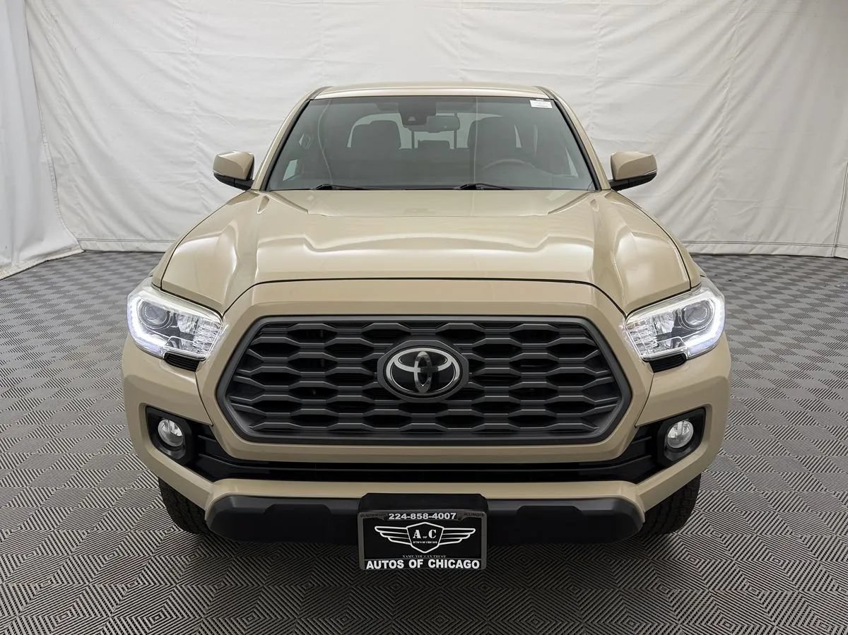 Used 2020 Toyota Tacoma TRD Off-Road AWD/4WD image 3