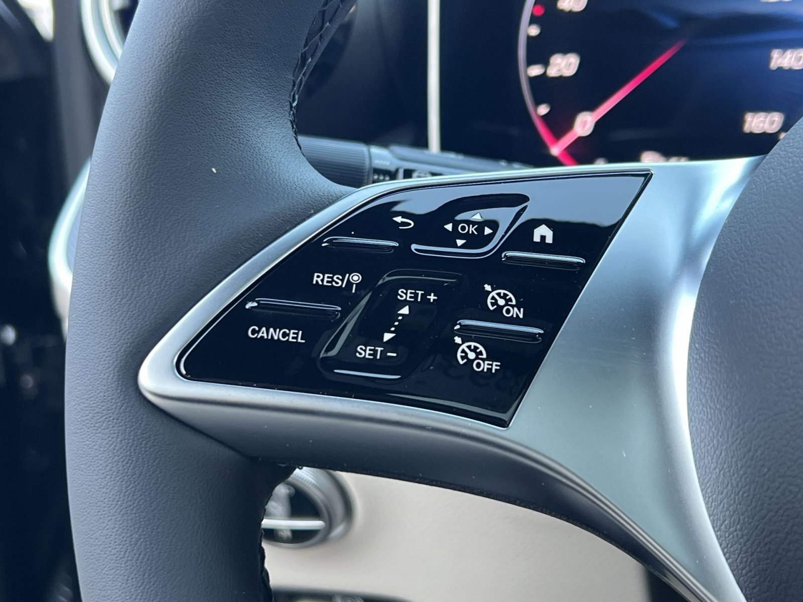 New 2026 Mercedes-Benz GLC 300 4MATIC image 30