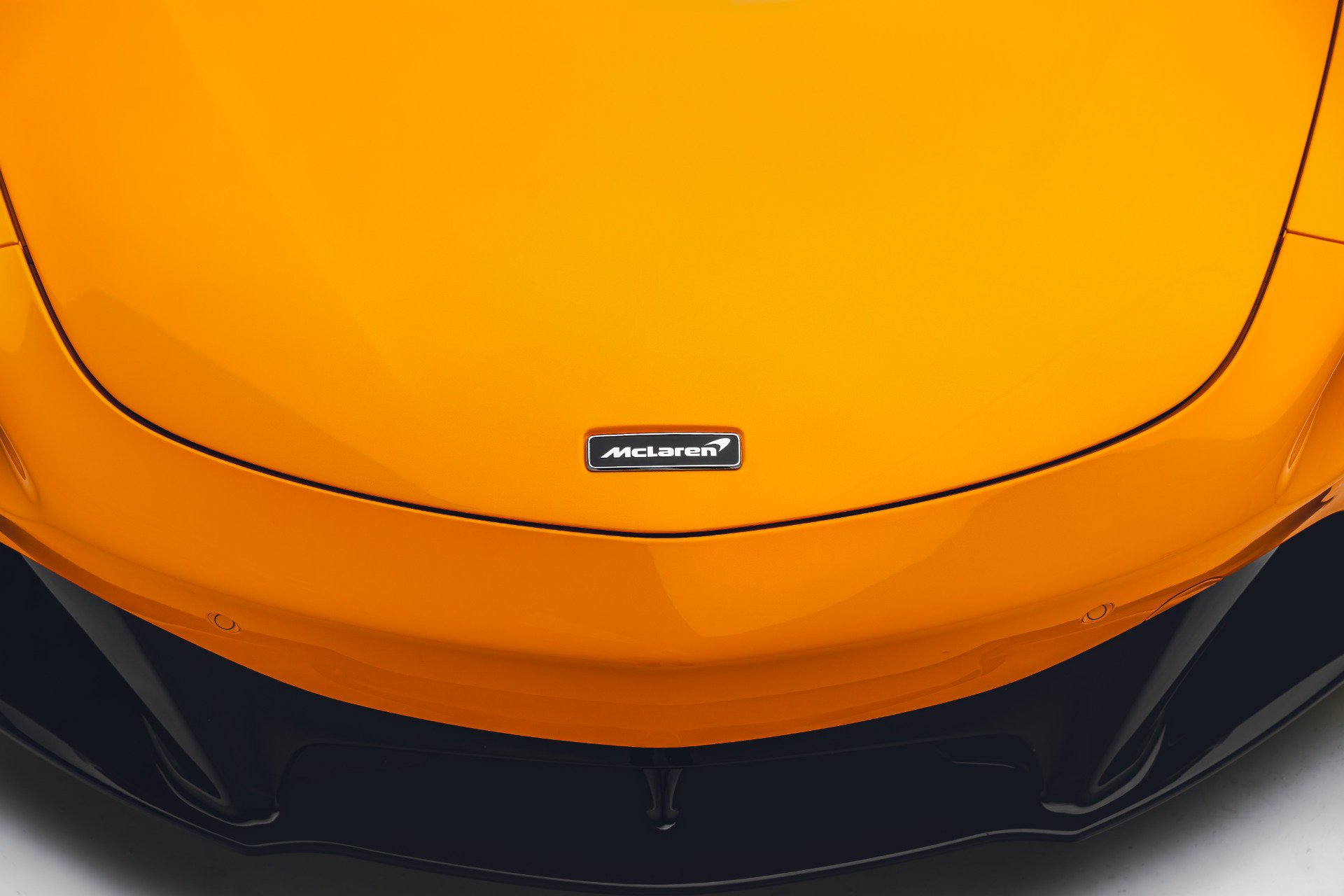 Used 2023 McLaren Artura RWD image 28
