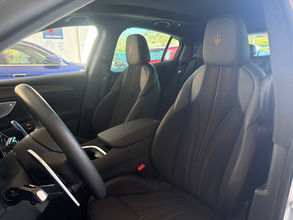 Used 2025 Maserati Grecale Folgore AWD/4WD image 12