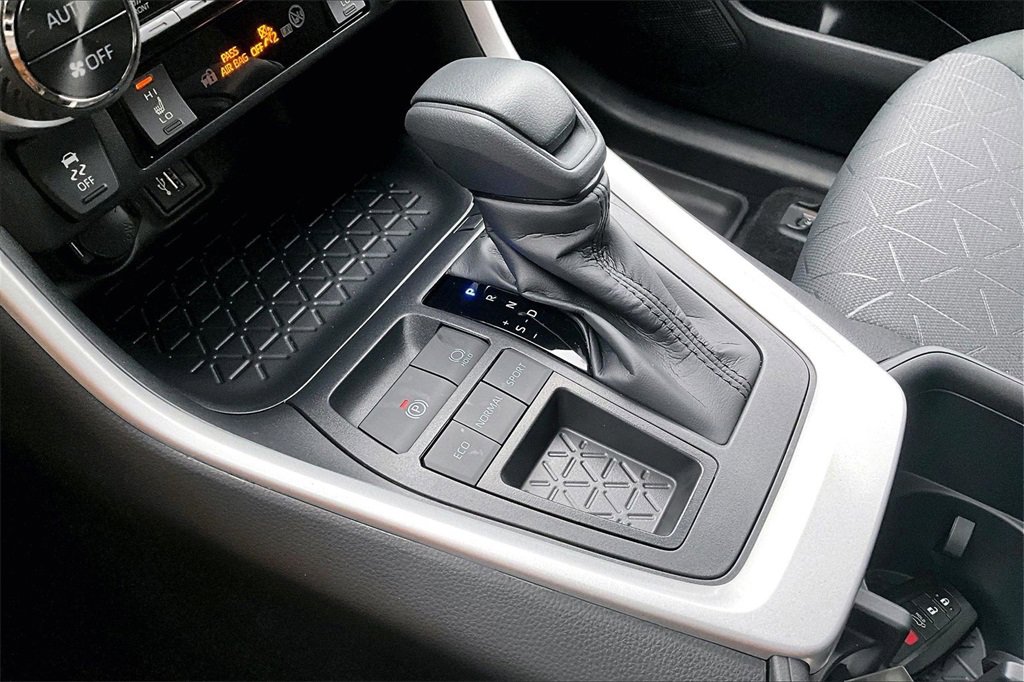 New 2025 Toyota RAV4 XLE w/ Convenience Package image 15