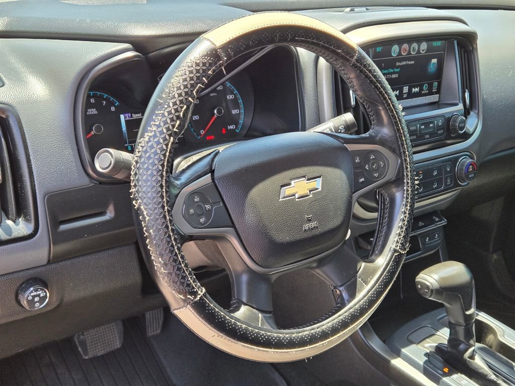 Used 2017 Chevrolet Colorado Z71 RWD image 9