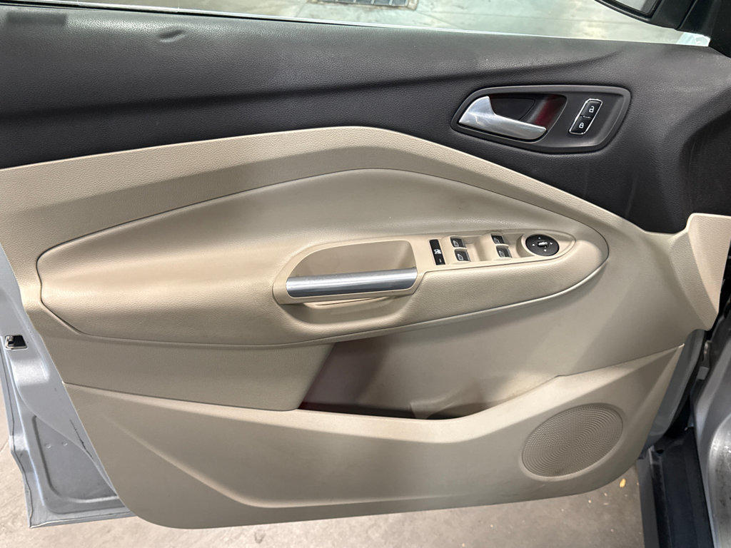 Used 2013 Ford C-MAX SEL FWD image 9