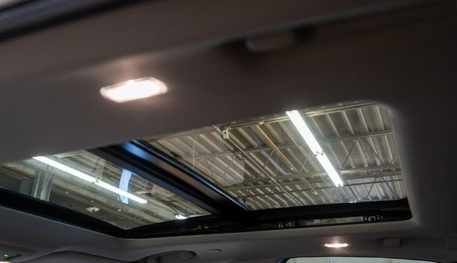 Certified 2025 Nissan Murano SL AWD/4WD image 18