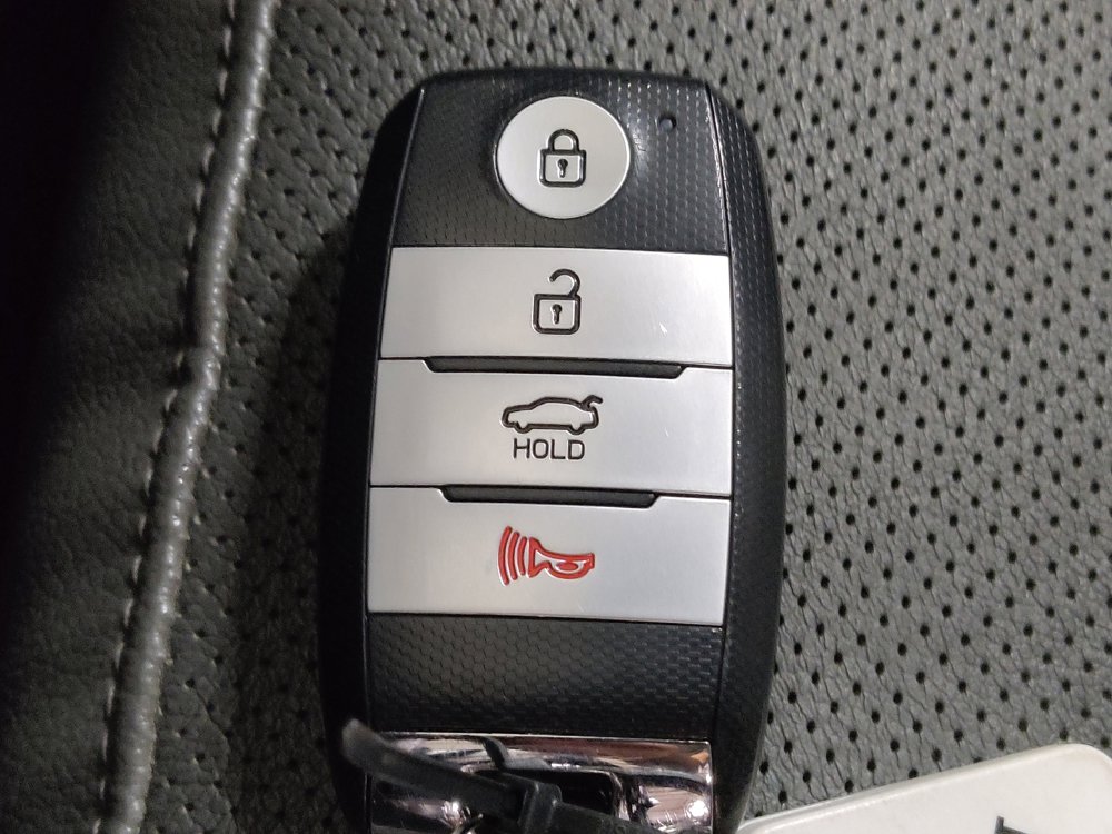 Used 2017 Kia Forte EX image 32