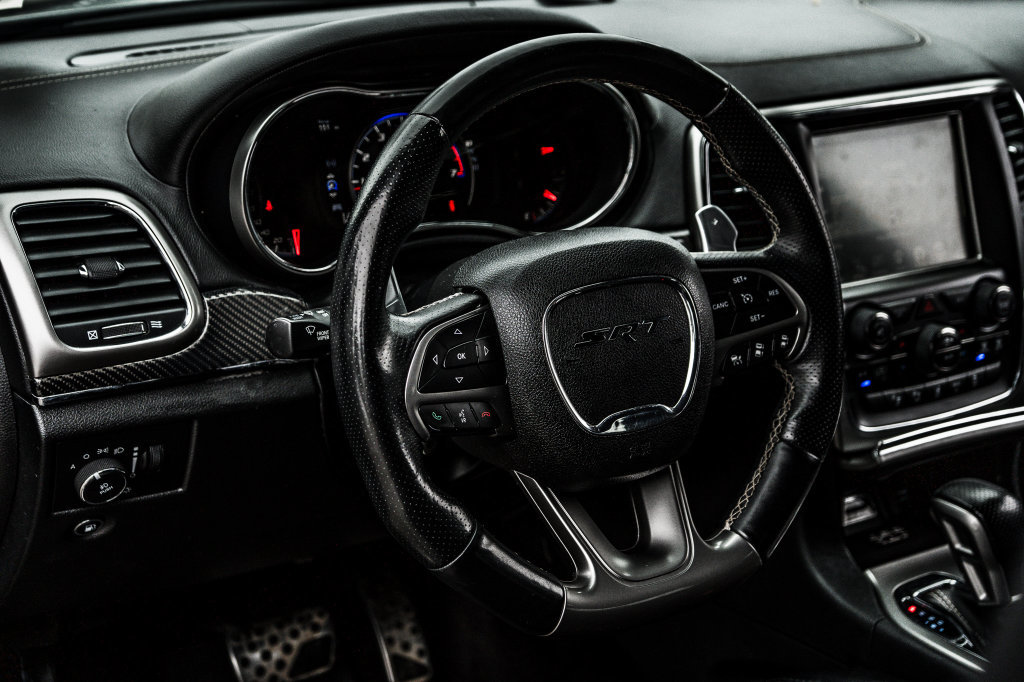 Used 2017 Jeep Grand Cherokee SRT AWD/4WD image 25