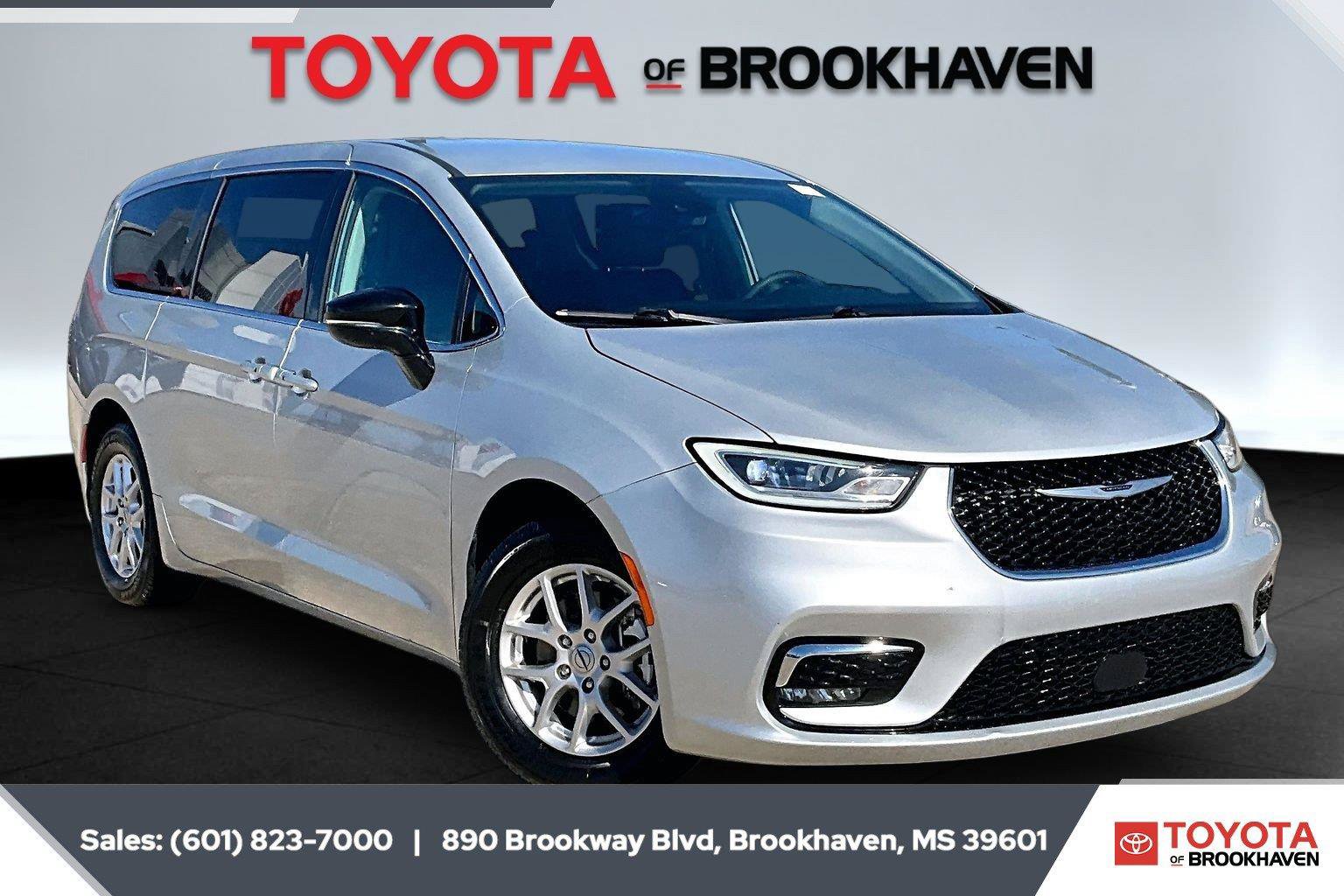 Used 2024 Chrysler Pacifica Touring-L
