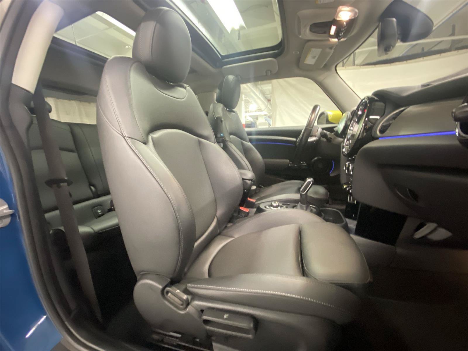 Used 2023 MINI Cooper SE FWD image 30