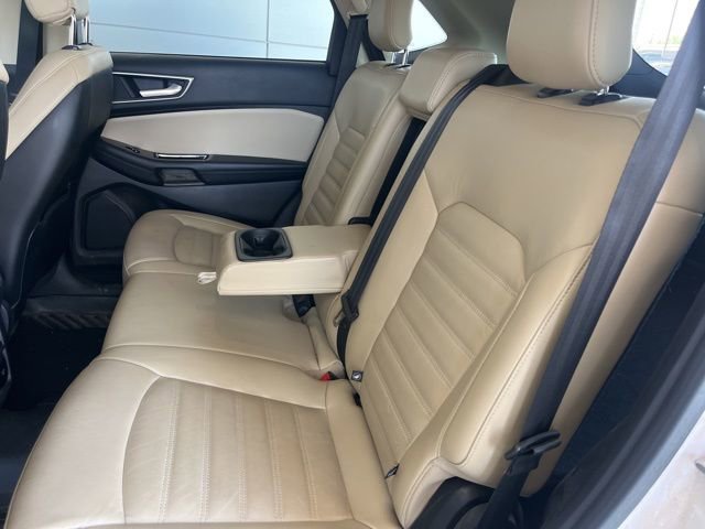 Used 2017 Ford Edge SEL w/ Equipment Group 201A AWD/4WD image 6