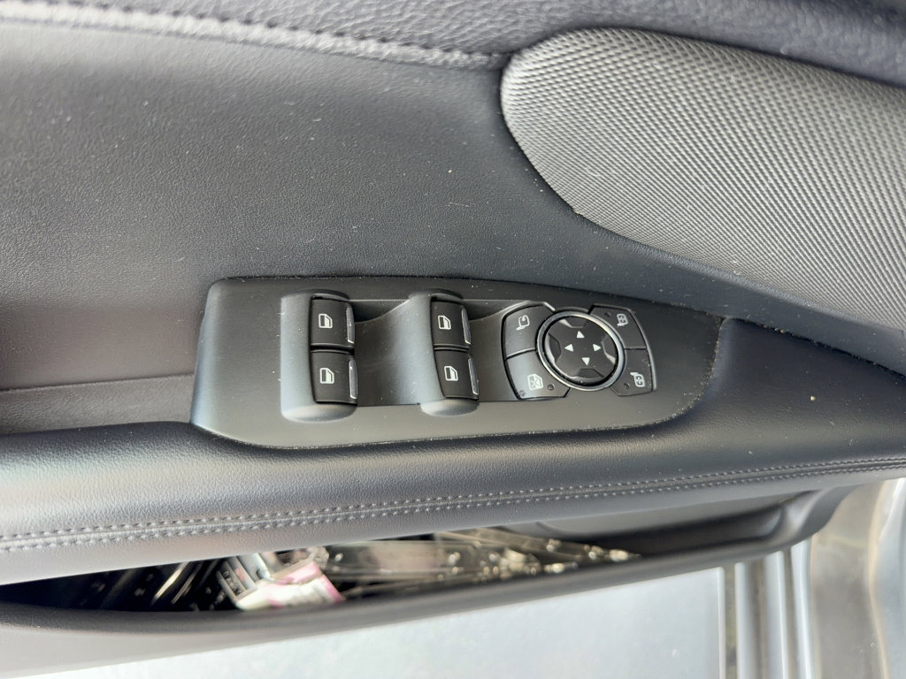 Used 2019 Lincoln MKZ Reserve FWD image 10