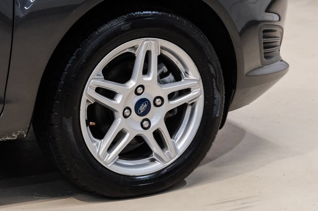 Used 2019 Ford Fiesta SE FWD image 47