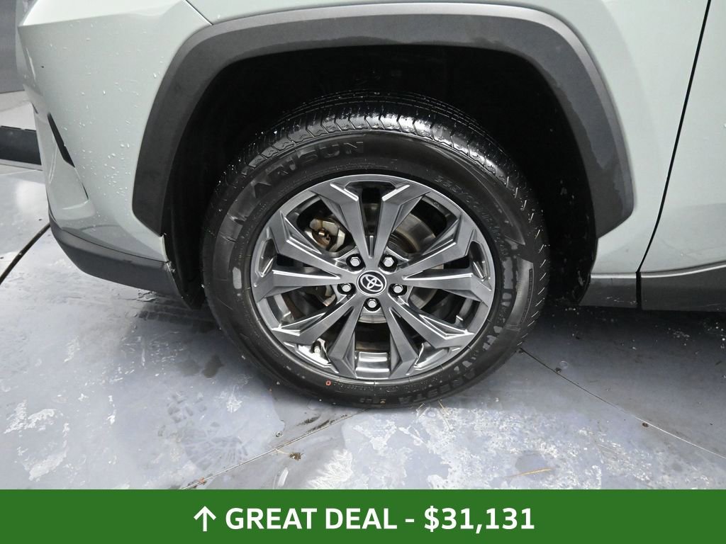 Used 2023 Toyota RAV4 XLE Premium image 15