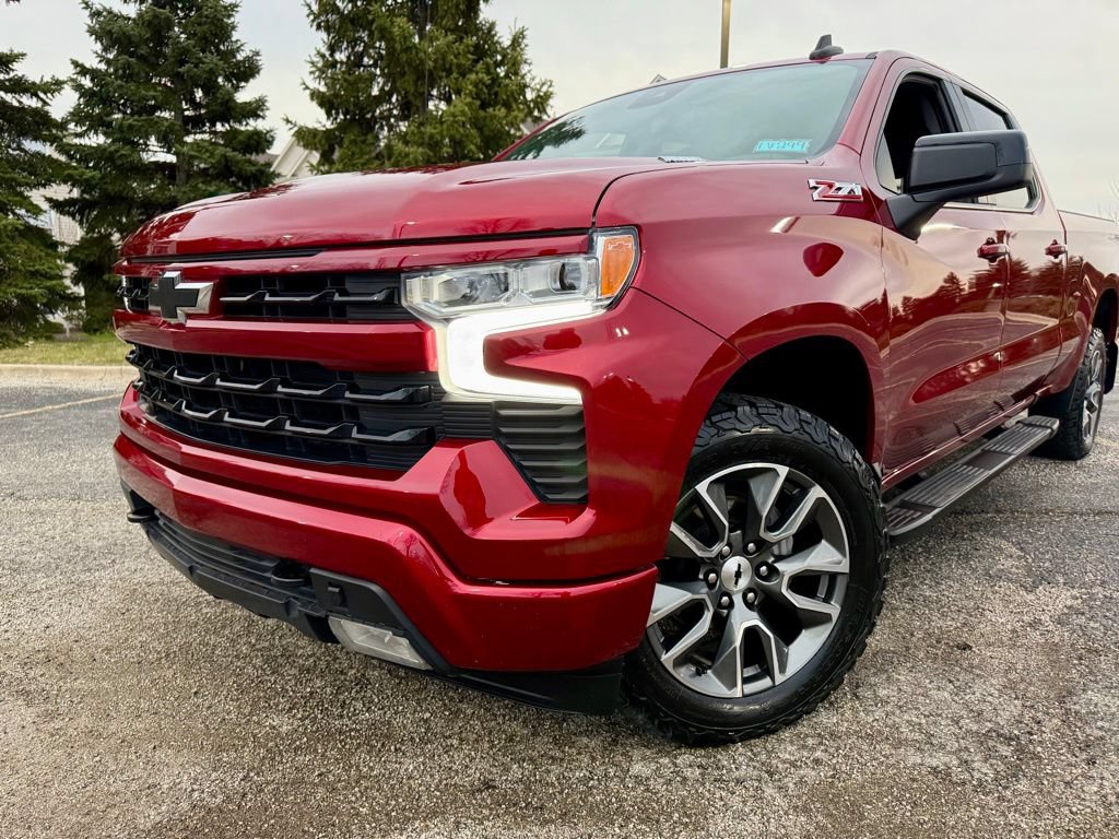 Used 2024 Chevrolet Silverado 1500 RST w/ Convenience Package II AWD/4WD image 2