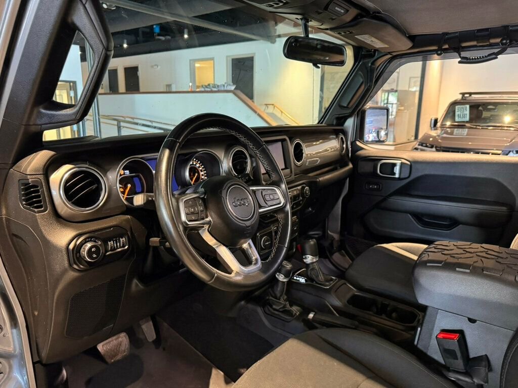 Used 2020 Jeep Gladiator Overland w/ Trailer Tow Package image 9