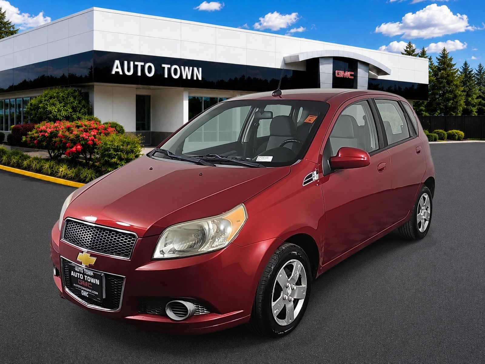 Used 2011 Chevrolet Aveo5 LS FWD image 1
