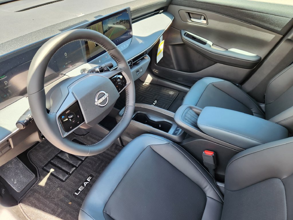 New 2026 Nissan Leaf SV+ w/ Floor Mat Package (SV+) FWD image 10