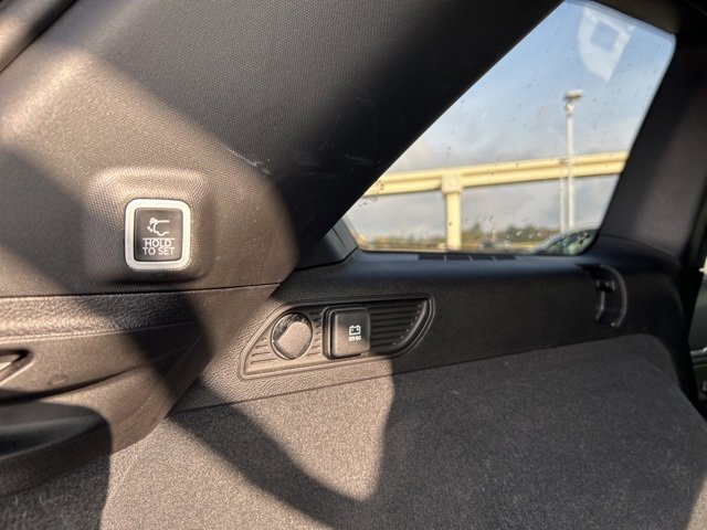 Used 2024 Jeep Grand Cherokee Overland image 11