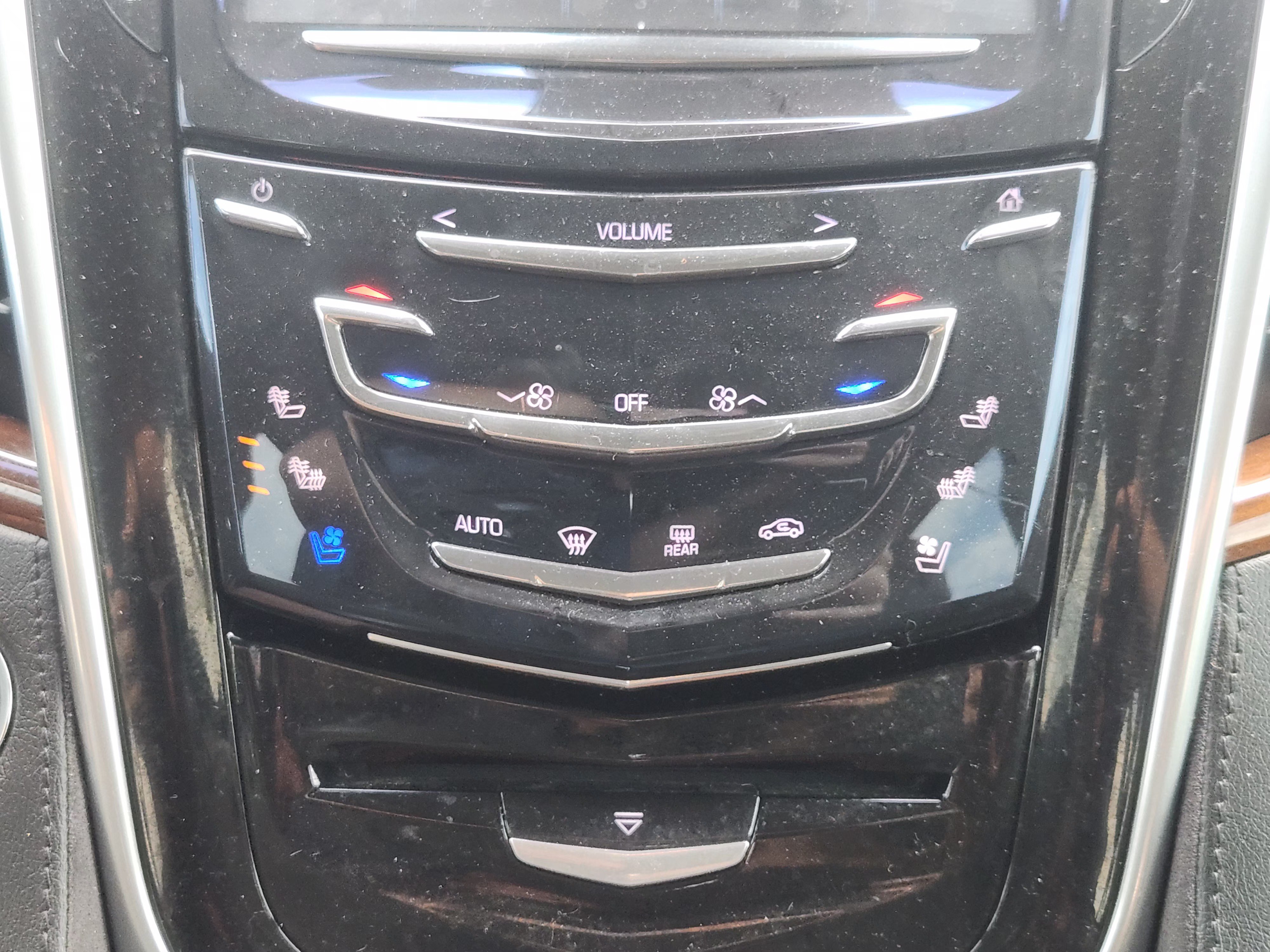Used 2019 Cadillac Escalade Luxury RWD image 19
