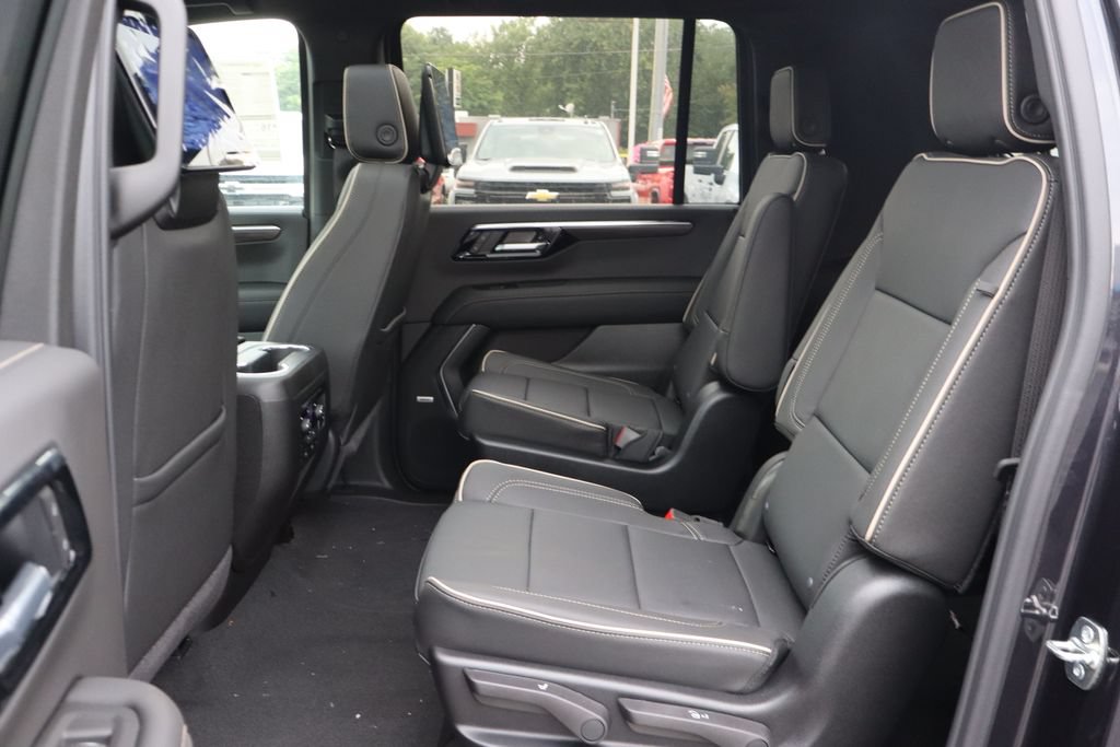 New 2026 Chevrolet Suburban Premier AWD/4WD image 28