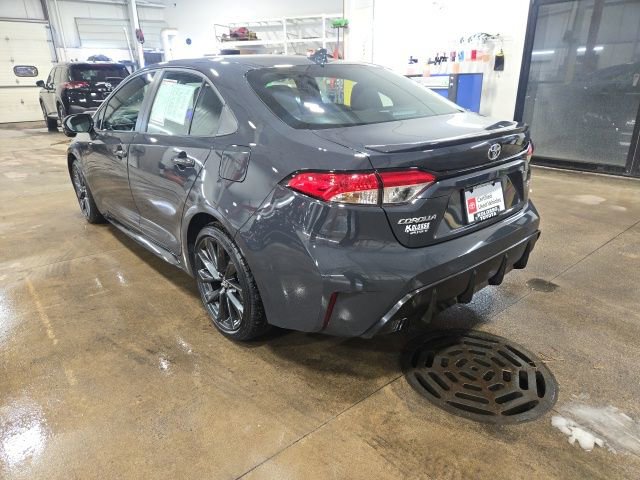 Used 2024 Toyota Corolla SE image 4