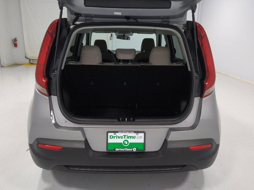 Used 2022 Kia Soul LX image 29