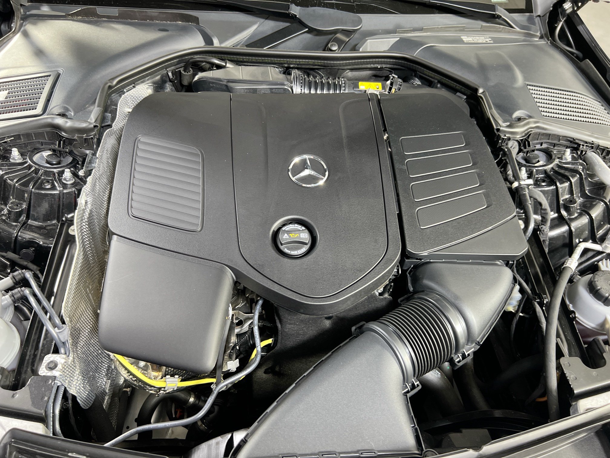 Used 2025 Mercedes-Benz CLE 300 4MATIC Cabriolet w/ Night Package image 30