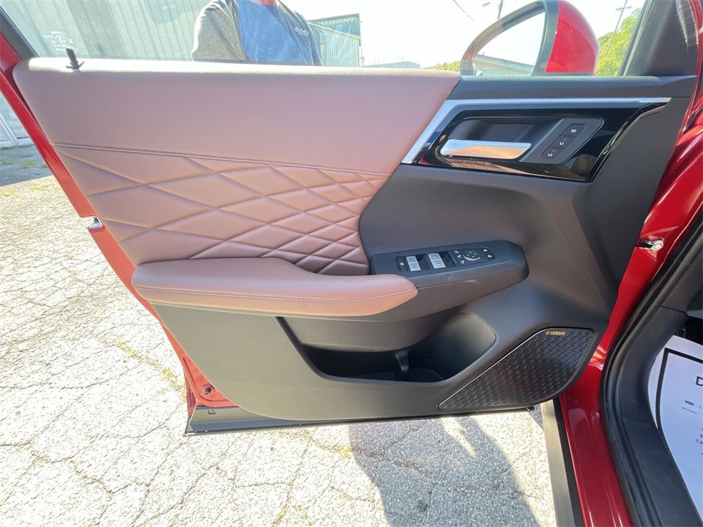 New 2025 Mitsubishi Outlander SEL image 13