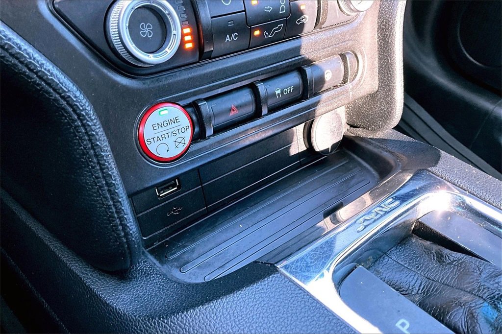 Used 2016 Ford Mustang Coupe image 32