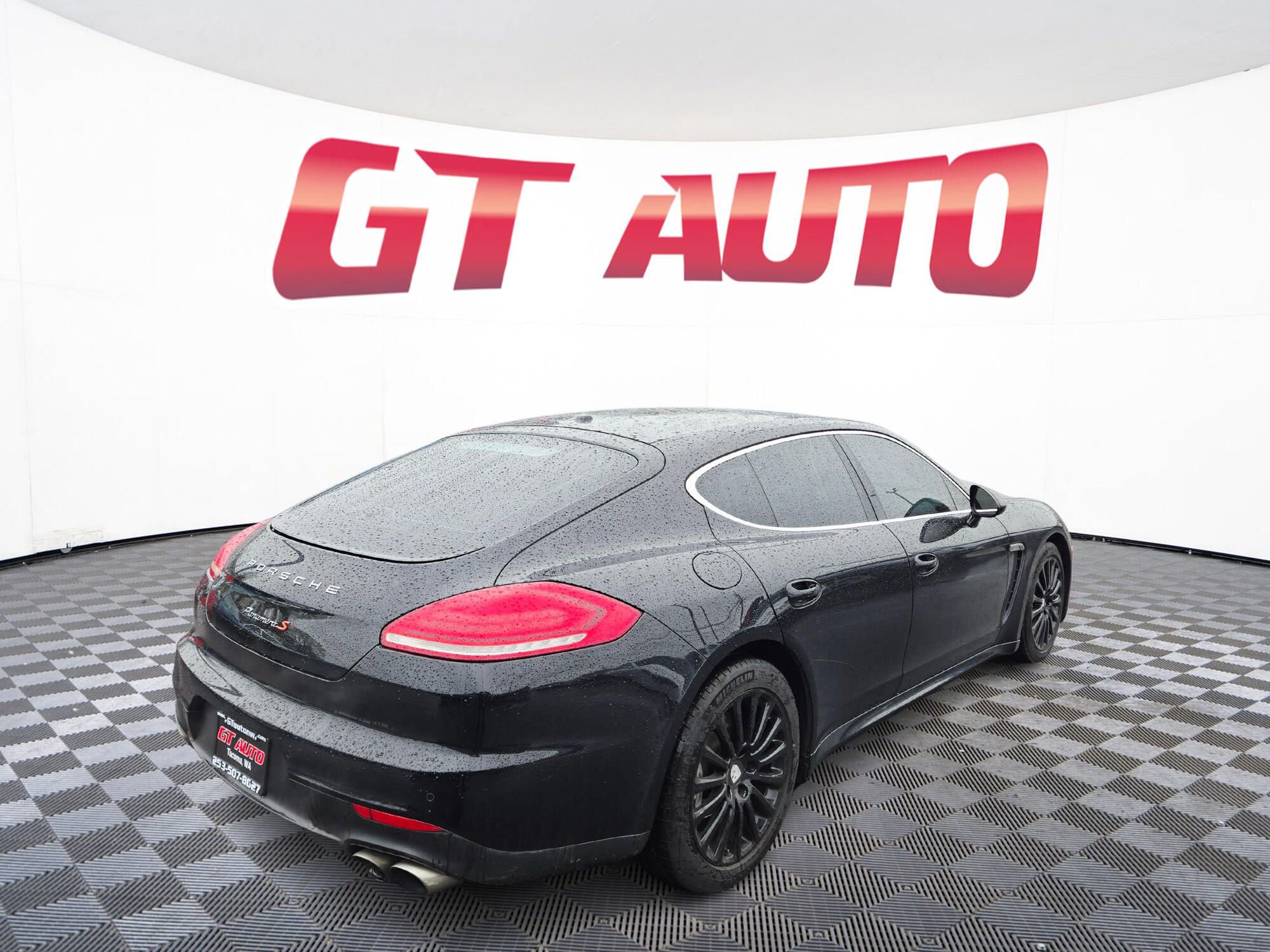 Used 2014 Porsche Panamera 4S image 6