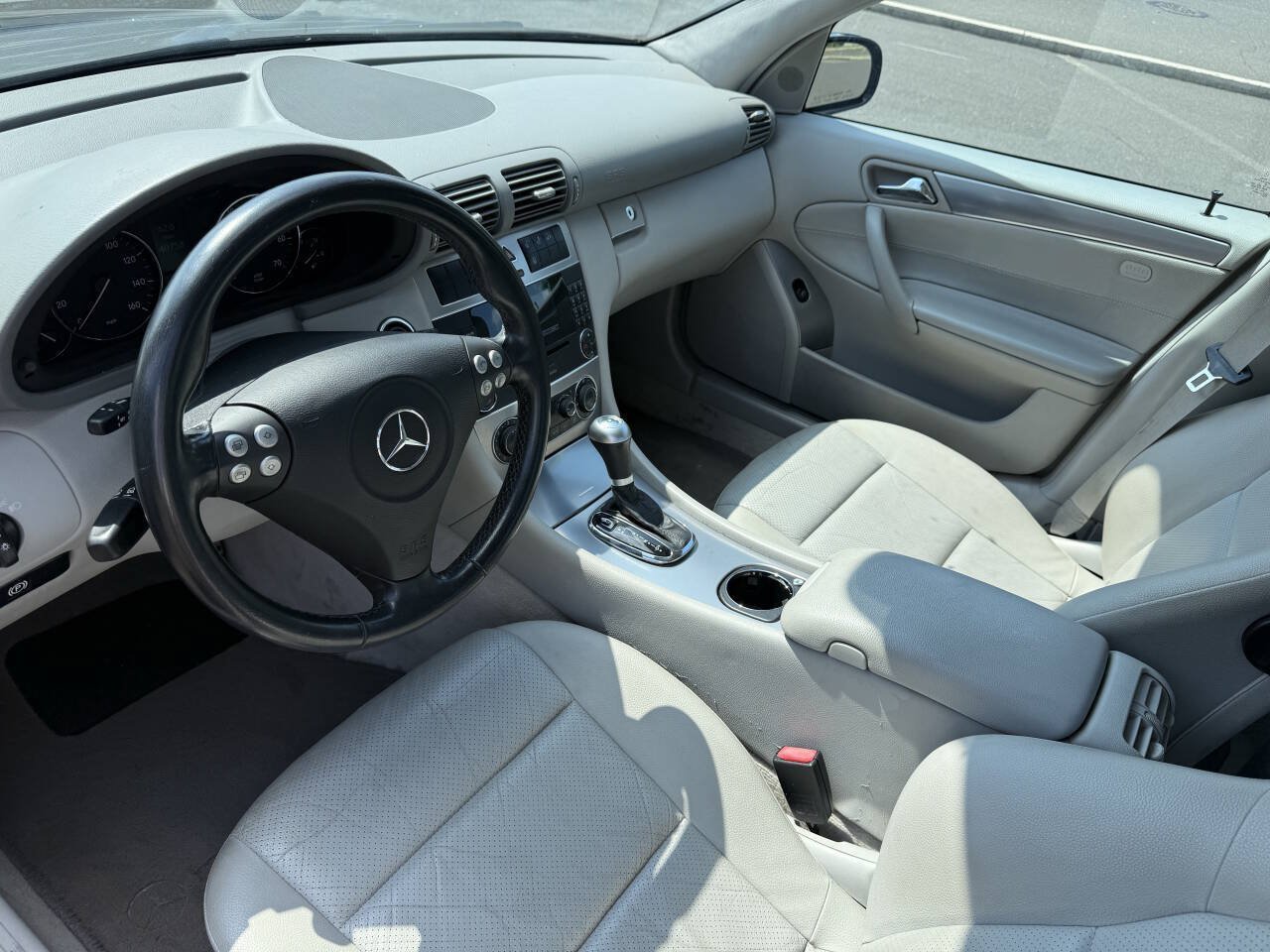 Used 2006 Mercedes-Benz C 230 Sedan w/ Sunroof Pkg image 13