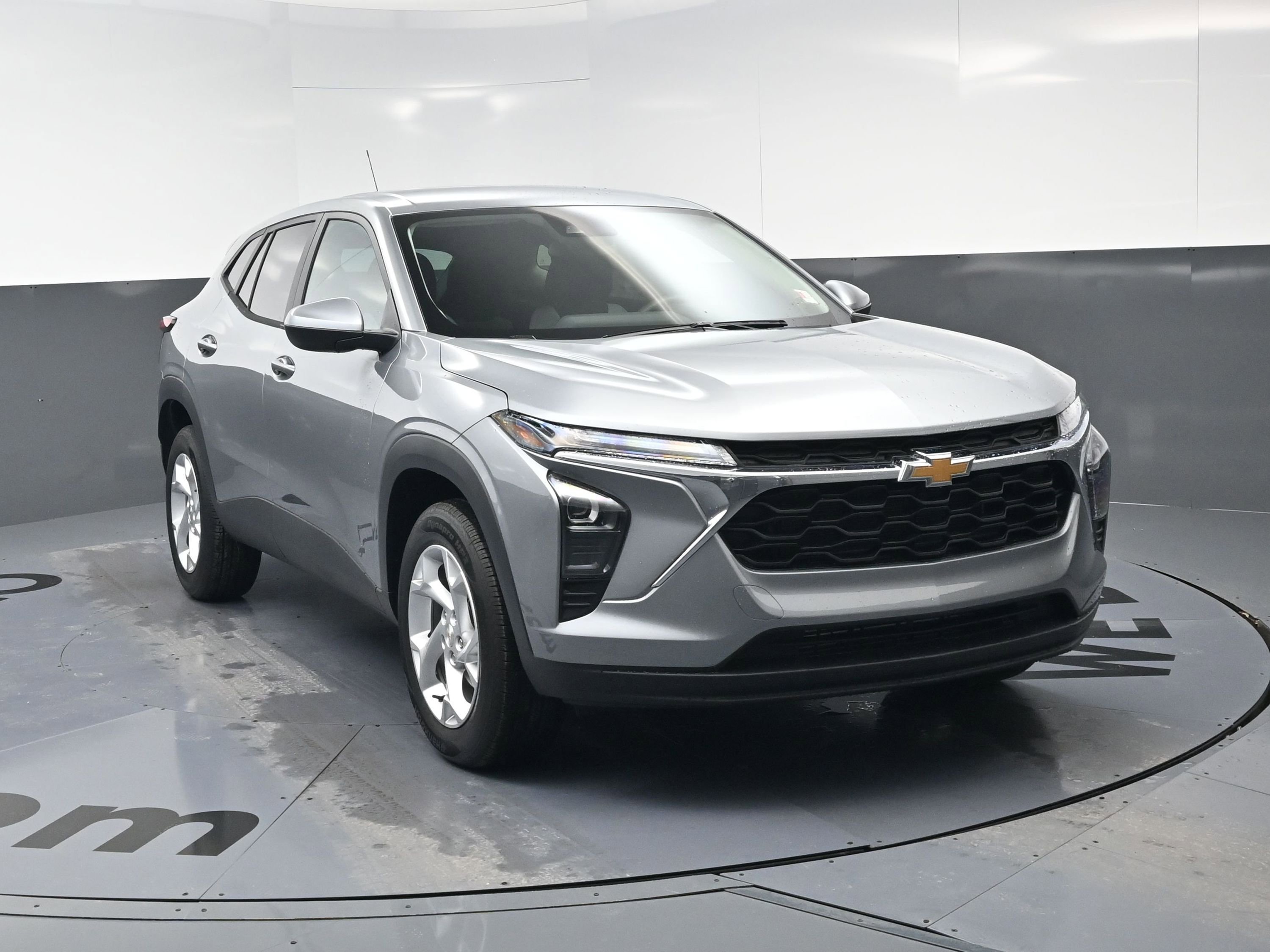 New 2026 Chevrolet Trax LS w/ LS Convenience Package image 3