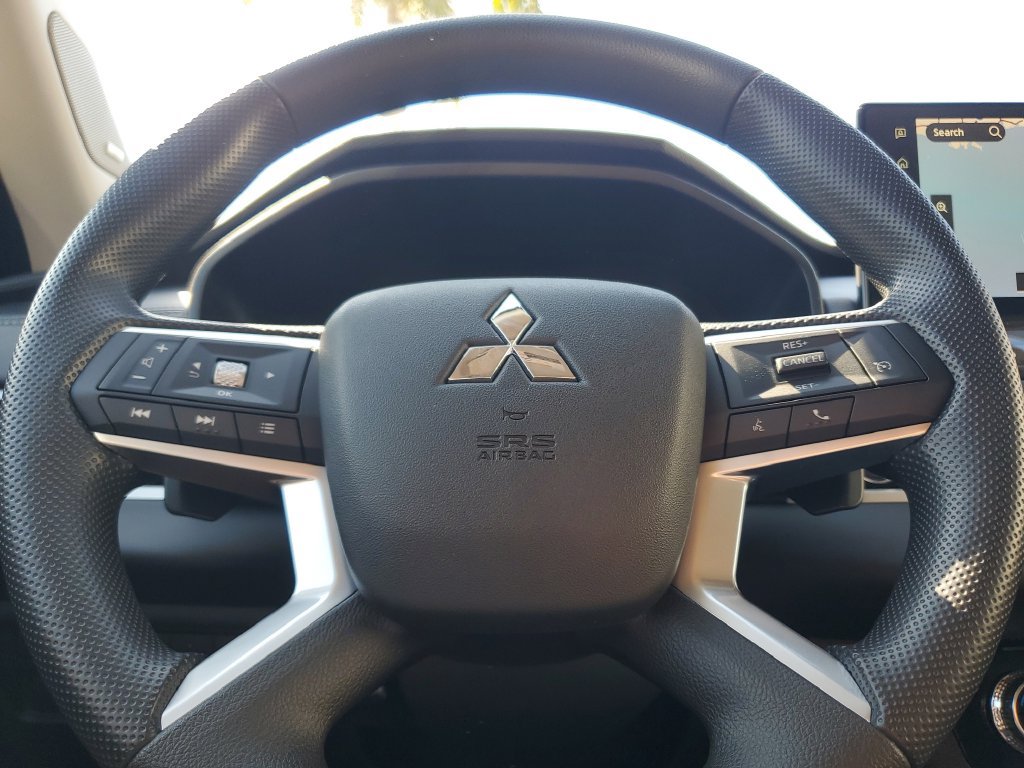 New 2026 Mitsubishi Outlander ES FWD image 22